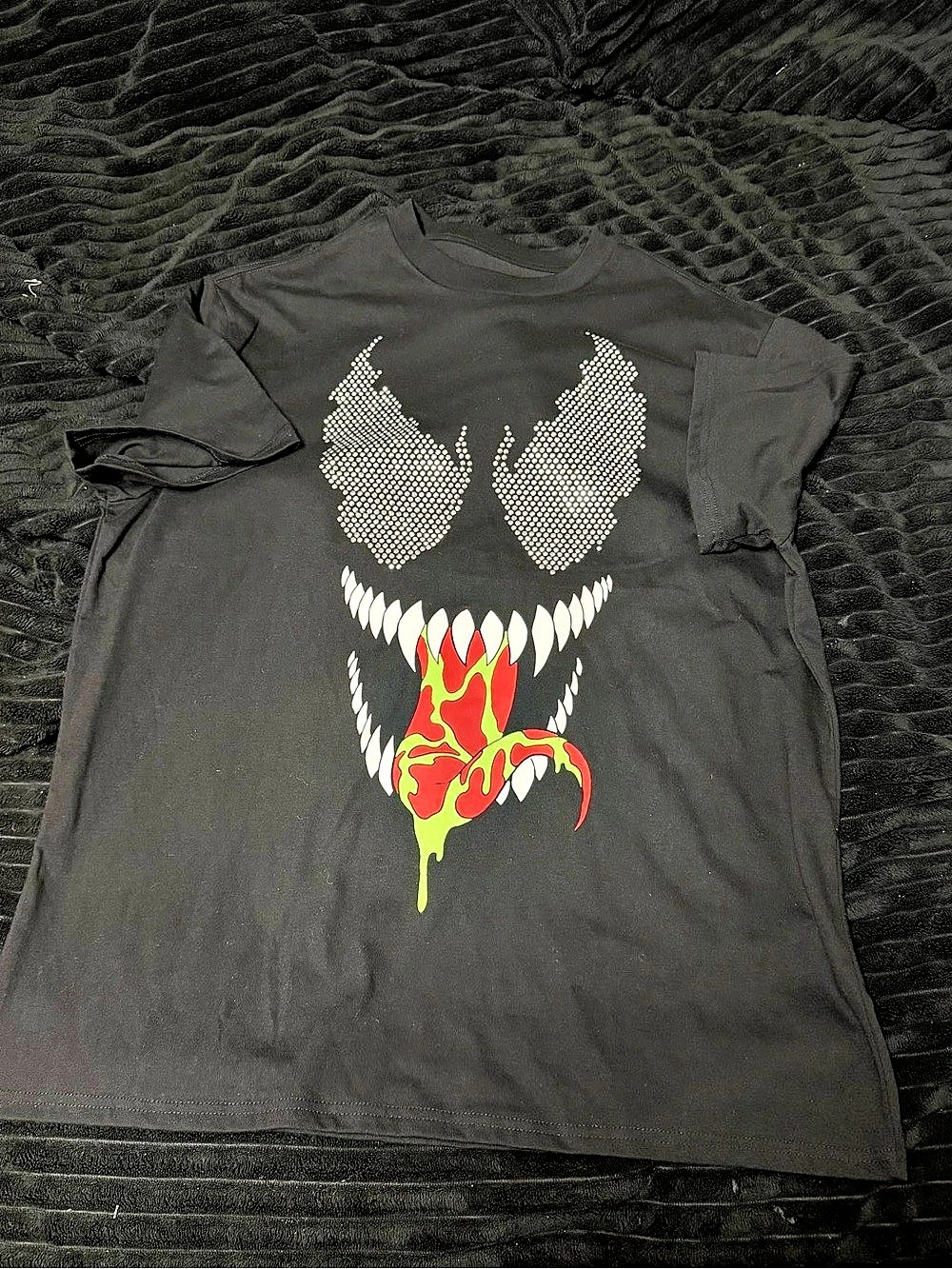 VENOM Graphic Short Sleeve Tee in Black